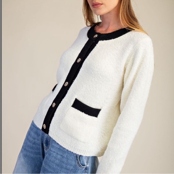 NEW! Women's White and Black Cardigan Sweater - Picture 3 of 5